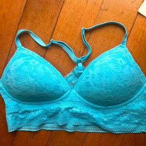 Victoria’s Secret Beautiful bright sky blue bra Size L